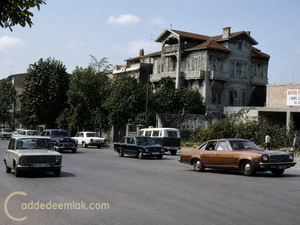 Bağdat Caddesi eski hali ve ahşap tarihi köşkler