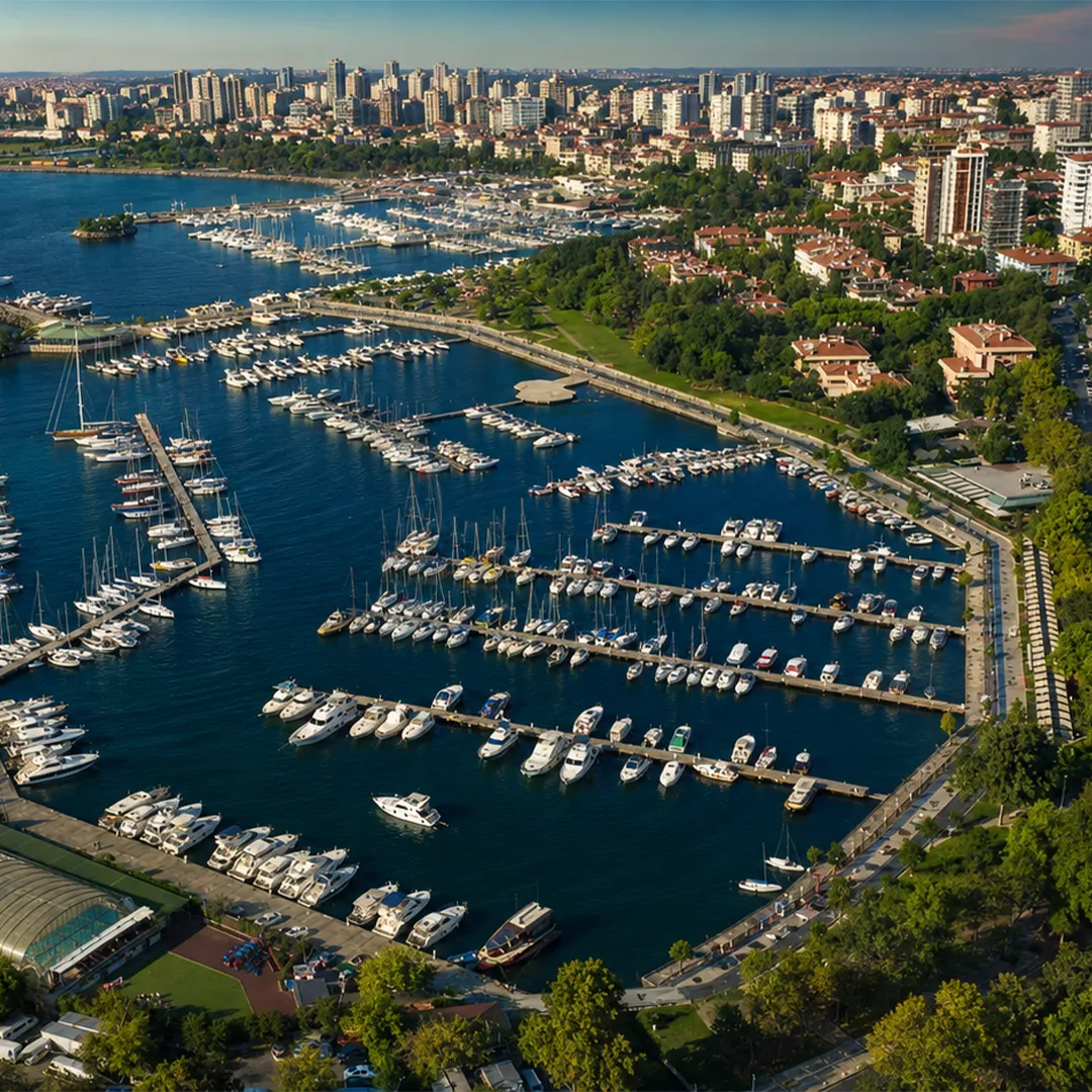 Fenerbahçe Satılık Daire İlanları ve Kalamış Marina Havadan Görünümü ile Prestijli Yaşam