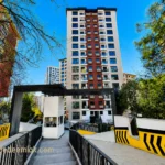 Bostancı Site İçi Satılık 2+1 Mahallesi Bostan Sokak üzerinde bulunan güvenli satılık site kompleksi.