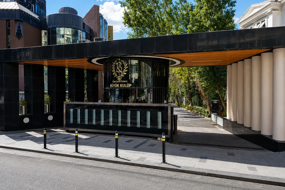 Büyük Kulüp Çiftehavuzlar tarihi yapısı ve elit sosyete yaşamı
