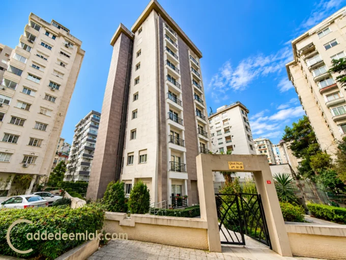 Şaşkınbakkal Satılık 4+1 Daire Bağdat Caddesi'ne 1 Dk & Otoparklı
