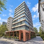 Suadiye Vapuryolu sokakta 118 m2 net yüksek tavanlı satılık 3+1