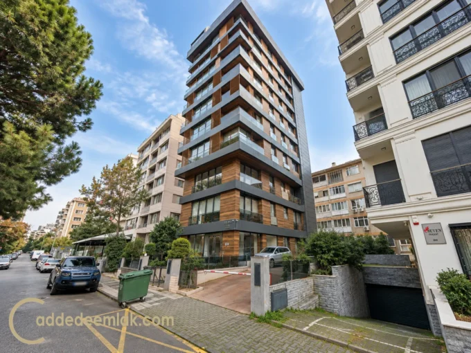 Suadiye yalı parselinde butik sitede satılık 4+1