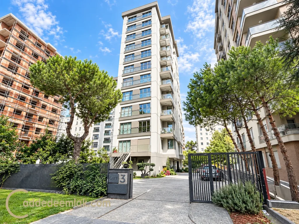 Feneryolu Saldıray sokakta satılık 3+1 | Özgürlük Parkı Komşusu 100 m² Net