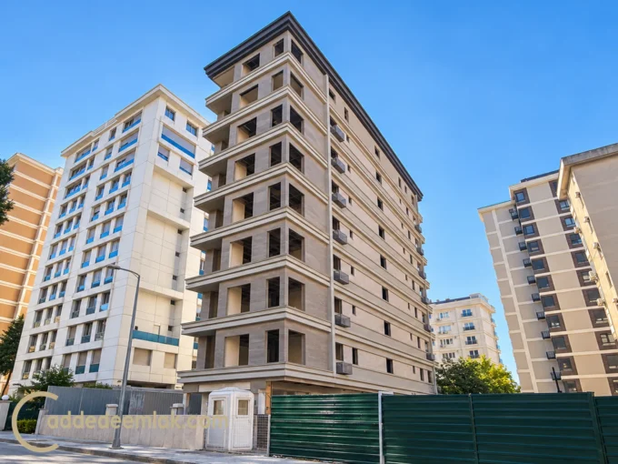 Kadıköy Suadiye sıfır binada satılık 2+1 lüks mülk